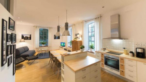 Grosse Luxus-Ferienwohnung im alten Lokschuppen
